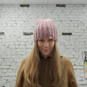 Rozā alpaka vilnas cepure ar mirdzumiņiem - Image 5